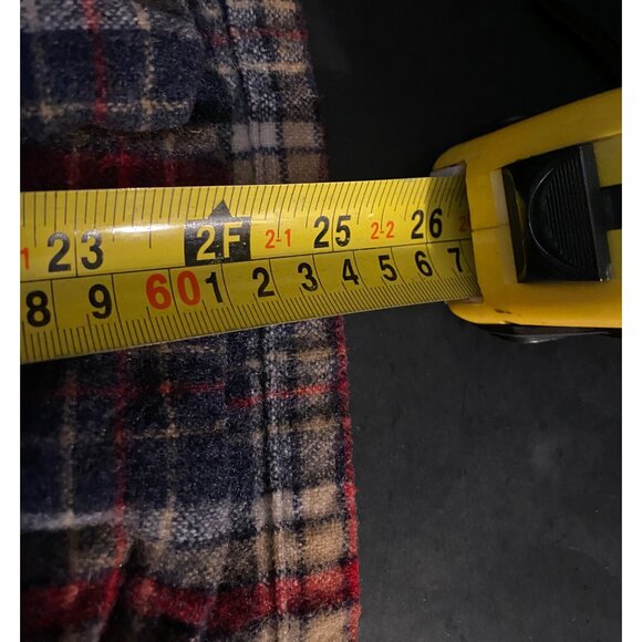 Vintage Pendleton Virgin Wool Board Button Shirt Mens L Plaid Loop USA Made - Picture 6 of 6